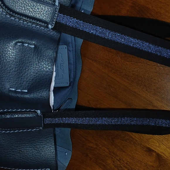 Coach Derby Dark Blue Leather Tote - Picture 6 of 16